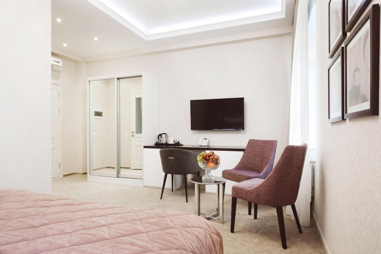 Roxen Hotel&Spa คีชีเนา ภายนอก รูปภาพ