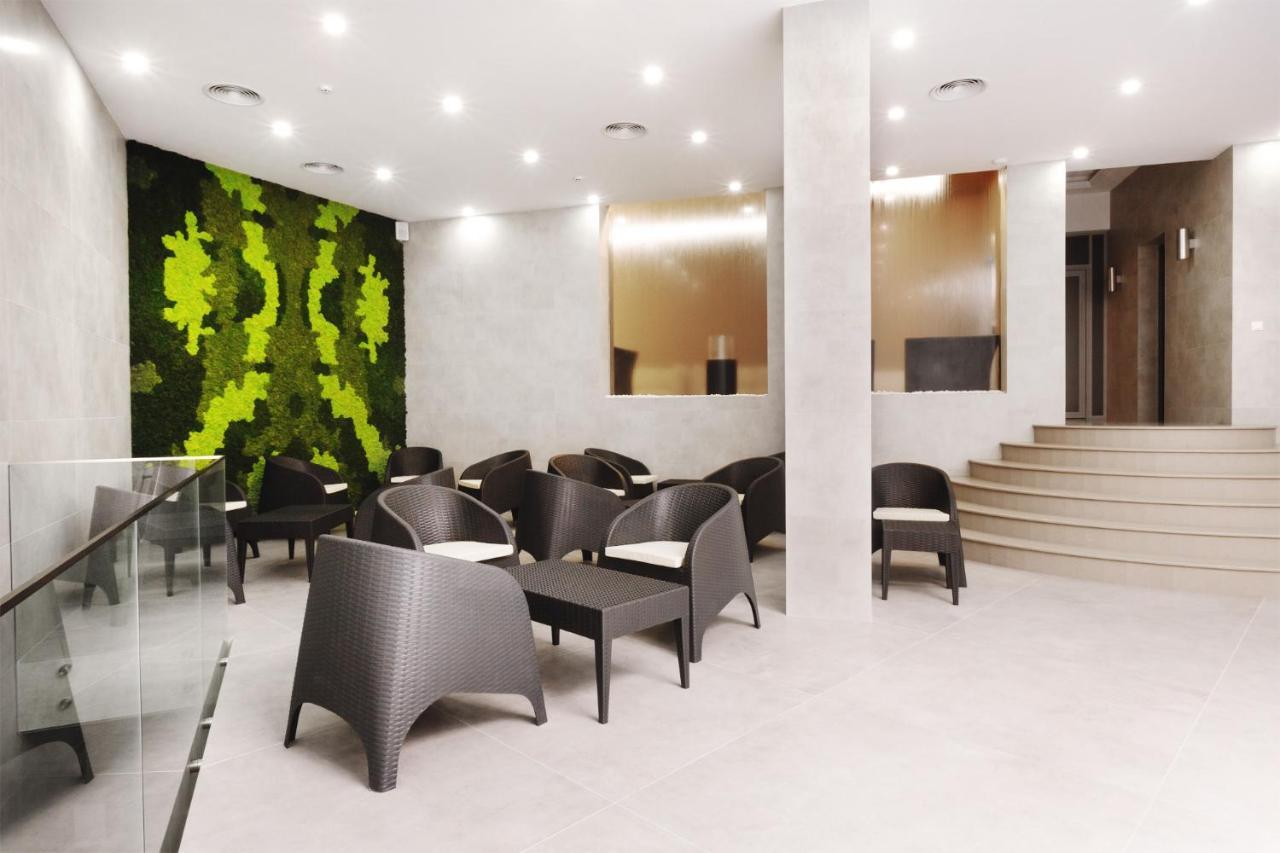 Roxen Hotel&Spa คีชีเนา ภายนอก รูปภาพ