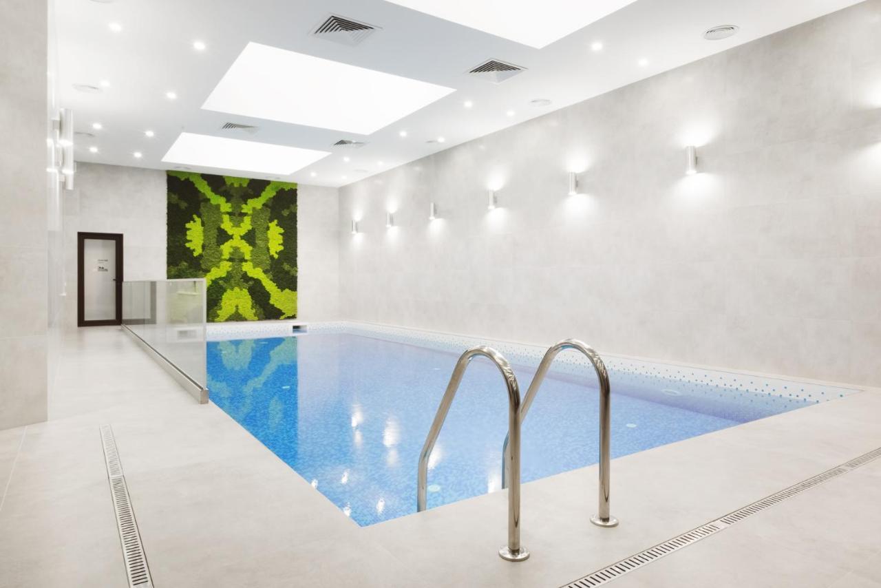 Roxen Hotel&Spa คีชีเนา ภายนอก รูปภาพ